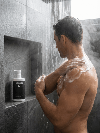 Gezichtsreiniger en douchegel voor mannen van OPTIMAMEN - 390ml flacon voor een diepe reiniging van gezicht en lichaam.