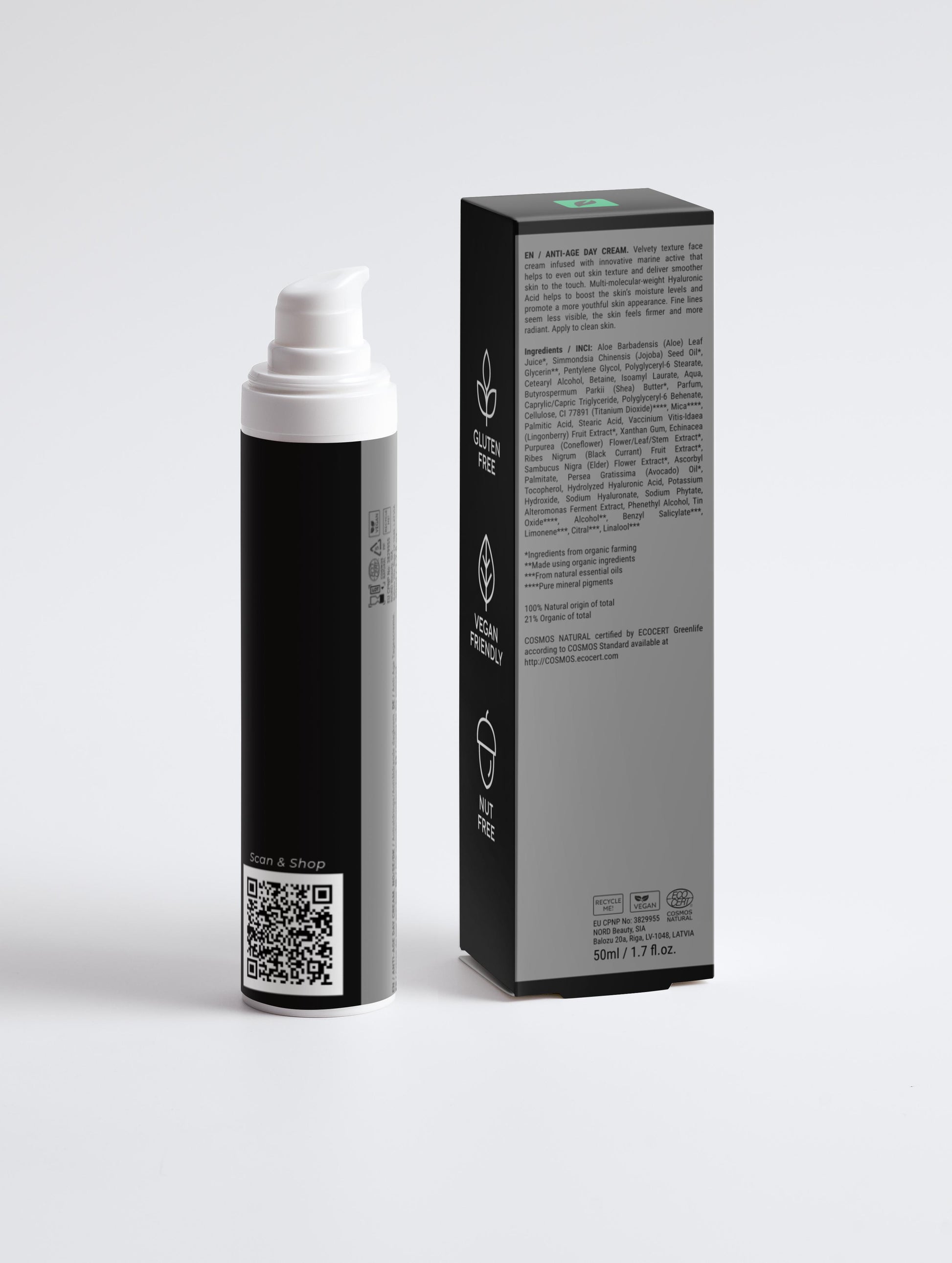 Anti age dagcrème voor mannen in zwarte verpakking met productinformatie, op een witte achtergrond