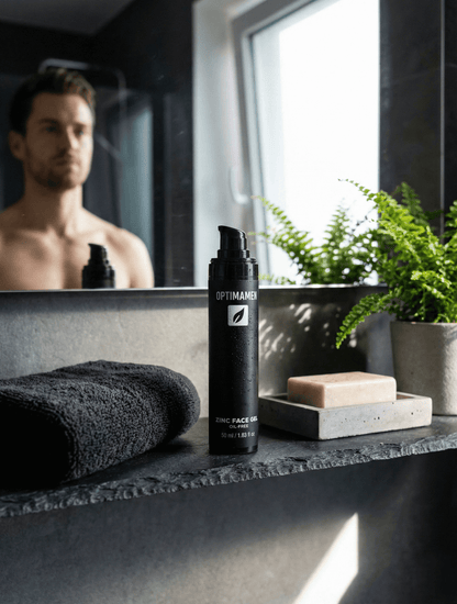 Olievrije gezichtsgel voor mannen met zink - 50ml verpakking van OPTIMAMEN voor een matte huid zonder glans.