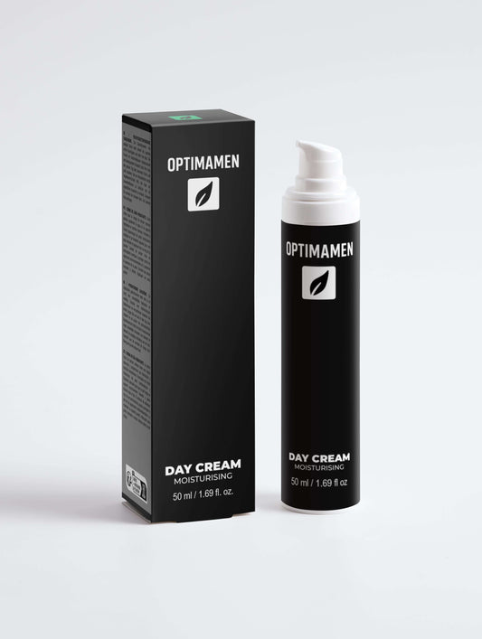 Dagcrème voor mannen in zwarte verpakking, op witte achtergrond